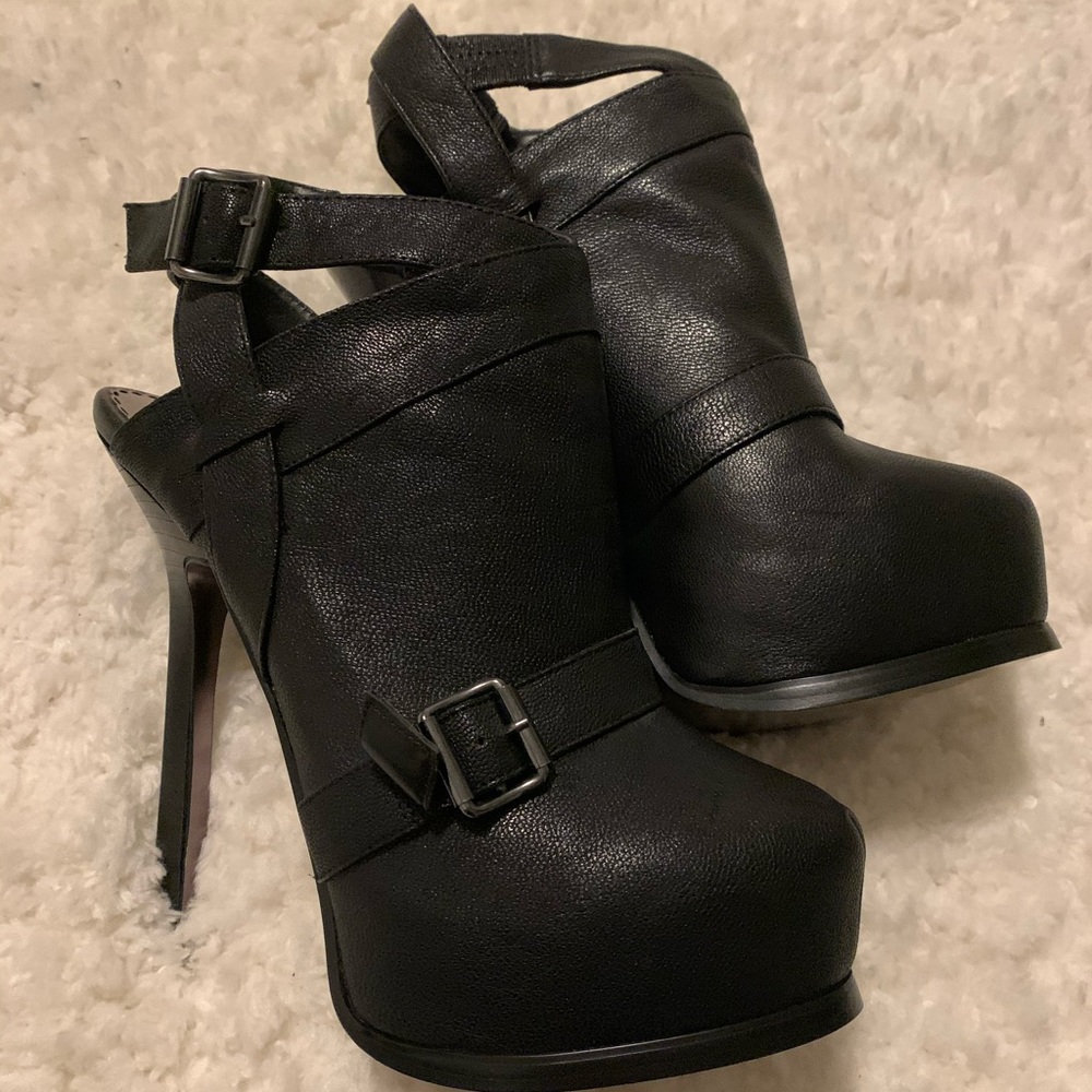 Black Bebe covered toe heels
